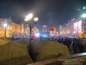Фото Киева. Площадь Независимости. «Евромайдан» 29 декабря 2013 года, около 16:55.