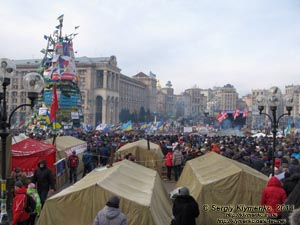 Фото Киева. Площадь Независимости. «Евромайдан» 19 января 2014 года, около 12:25.
