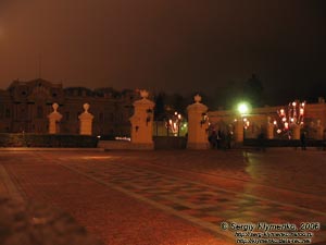 Фото Киева. Мариинский дворец. Вечер 2 января 2006 года.