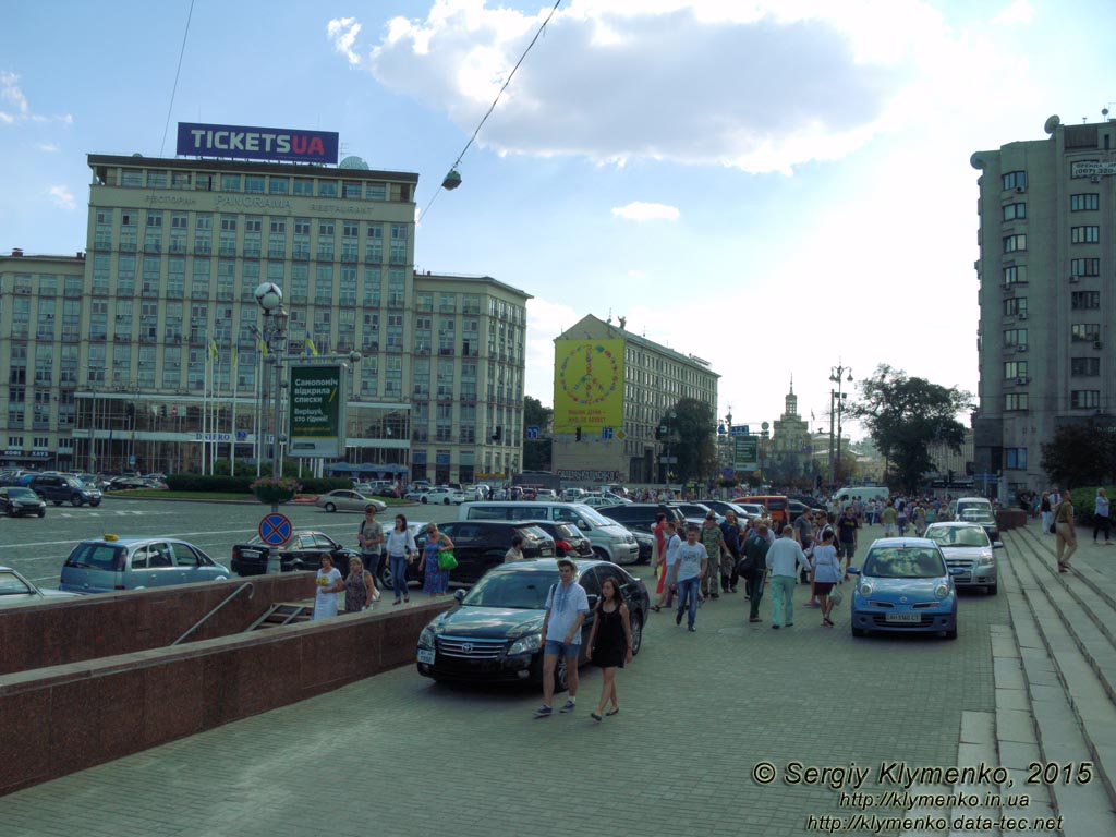 Фото Киева. Европейская площадь и Крещатик днём 24 августа 2015 года.
