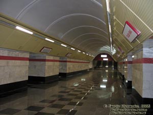 Фото Киева. Станция метро «Сырецкая», подземный вестибюль.