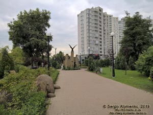 Фото Киева. Оболонь, в обновлённом парке «Наталка» (Оболонская набережная).
