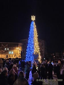 Фото Киева. Вечерняя Софиевская площадь на Новогодне-Рождественские праздники 2023 года.