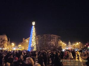 Фото Киева. Вечерняя Софиевская площадь на Новогодне-Рождественские праздники 2023 года.