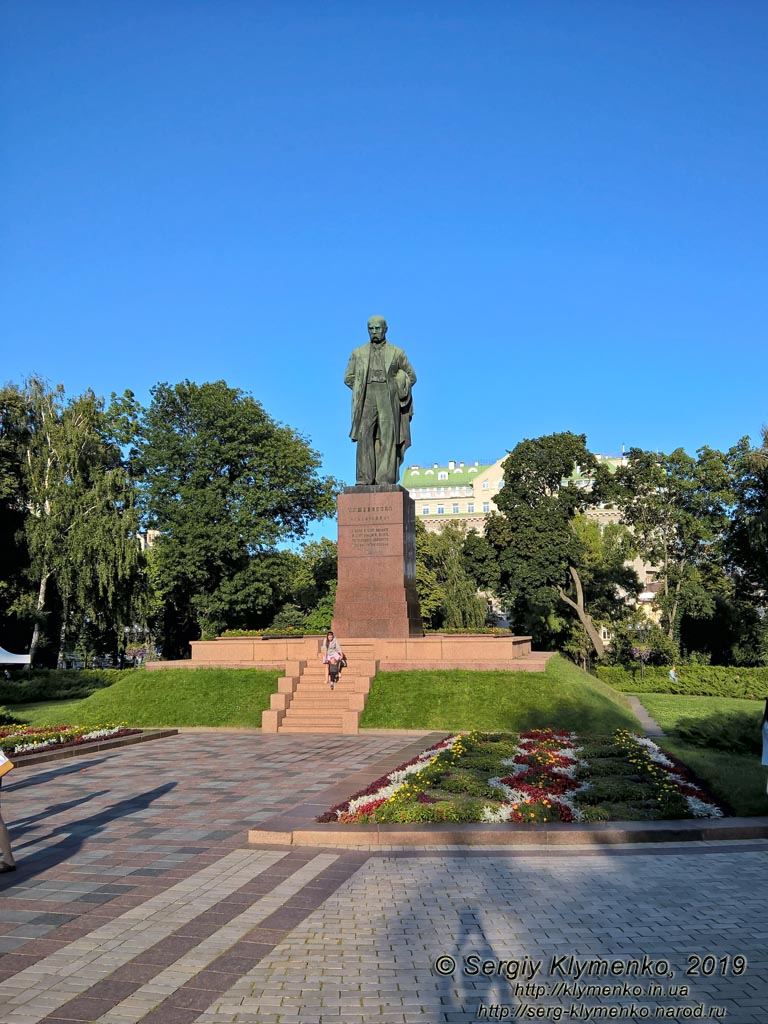 Фото Киева. Памятник Т. Г. Шевченко.