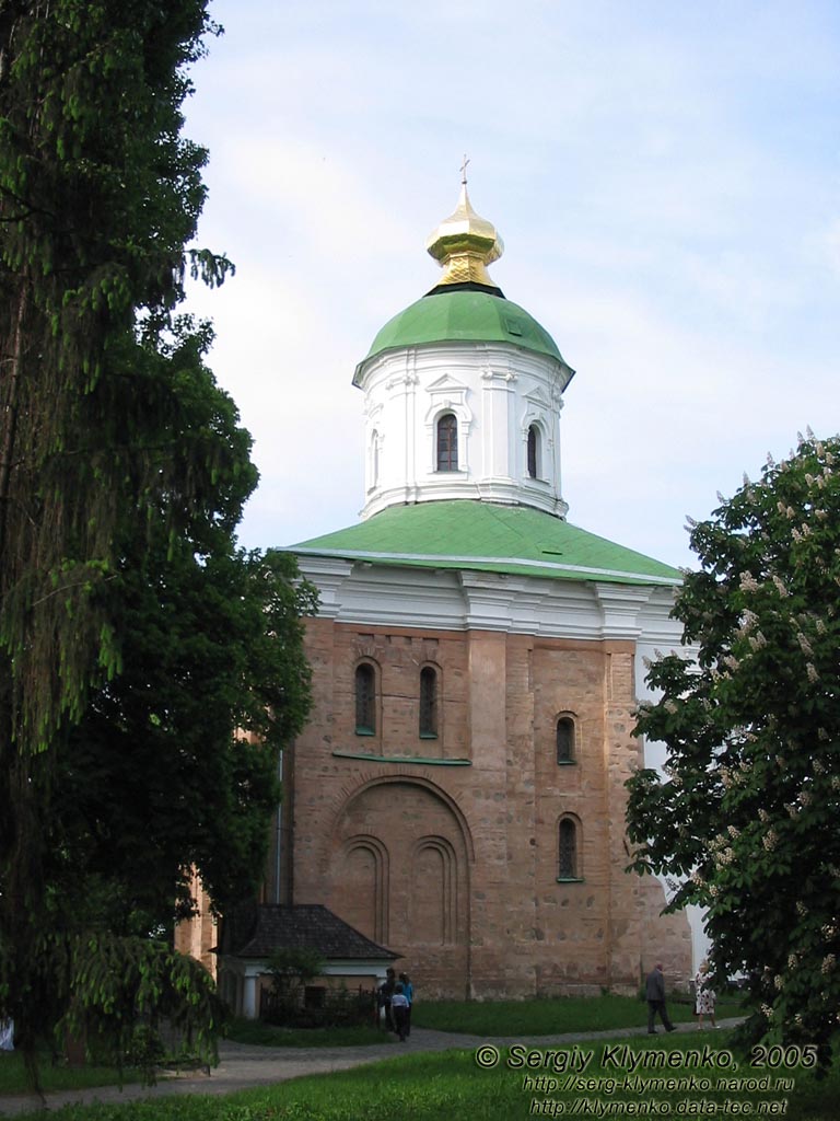 Фото Киева. Выдубицкий монастырь, церковь архистратига Михаила.