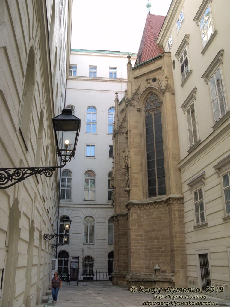 Вена (Vienna), Австрия (Austria). Фото. Здание Придворной музыкальной капеллы (Wiener Hofmusikkapelle, Hofburg Wien).