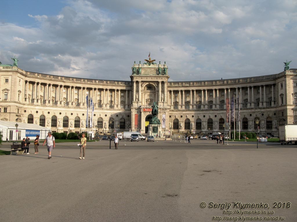 Вена (Vienna), Австрия (Austria). Фото. Площадь Героев - Хельденплац (Heldenplatz). Новый замок (Neue Burg).