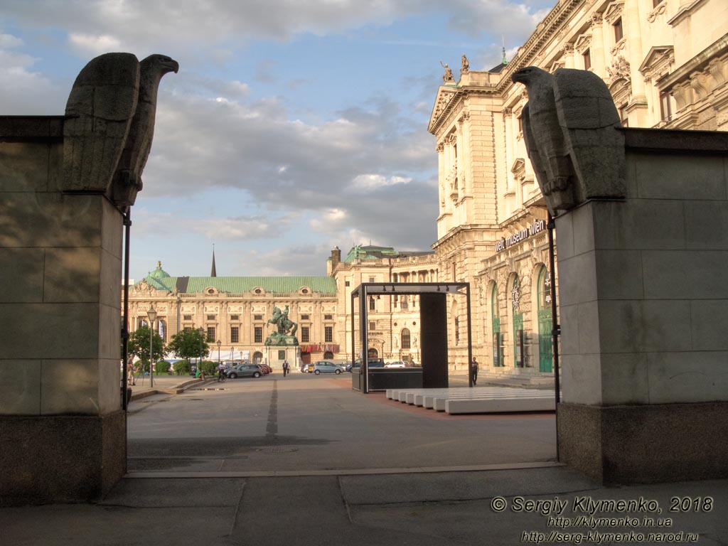 Вена (Vienna), Австрия (Austria). Фото. Бургринг (Burgring). Вид на Хельденплац (Heldenplatz) и Хофбург (Hofburg).