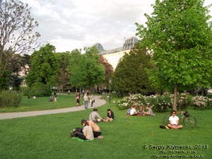 Вена (Vienna), Австрия (Austria). Фото. В Городском саду (Burggarten in Wien).