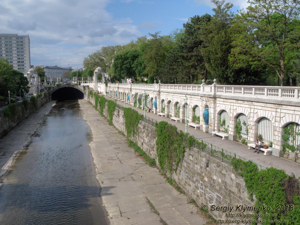 Вена (Vienna), Австрия (Austria). Фото. В Венском городском парке (Wiener Stadtpark).