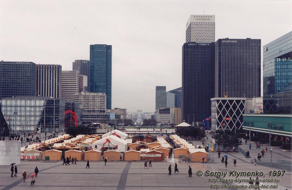 Париж. Деловой район "ля Дефенс" (La Defense)