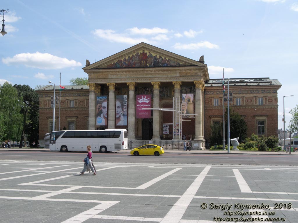 Будапешт (Budapest), Венгрия (Magyarország). Фото. Площадь Героев (Hősök tere). Выставочный зал «Мючарнок» (Műcsarnok).