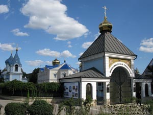 Фото Кишинёва. Монастырь Св. Феодора Тирона (Чуфлинский монастырь), улица Чуфля, 12 (Chișinău, str. Ciuflea, 12).