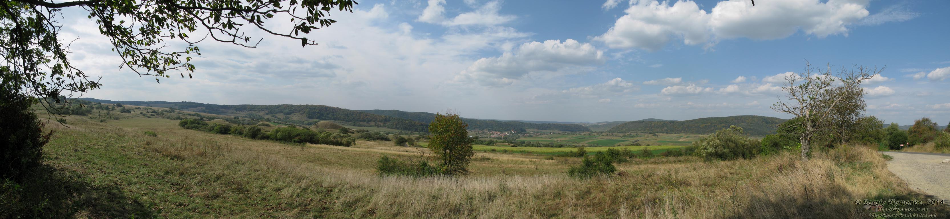 Румыния (Romania), панорама возле села Аполд (Apold, Mure?). Фото. Панорама ~150° (46°06'27"N, 24°50'27"E).