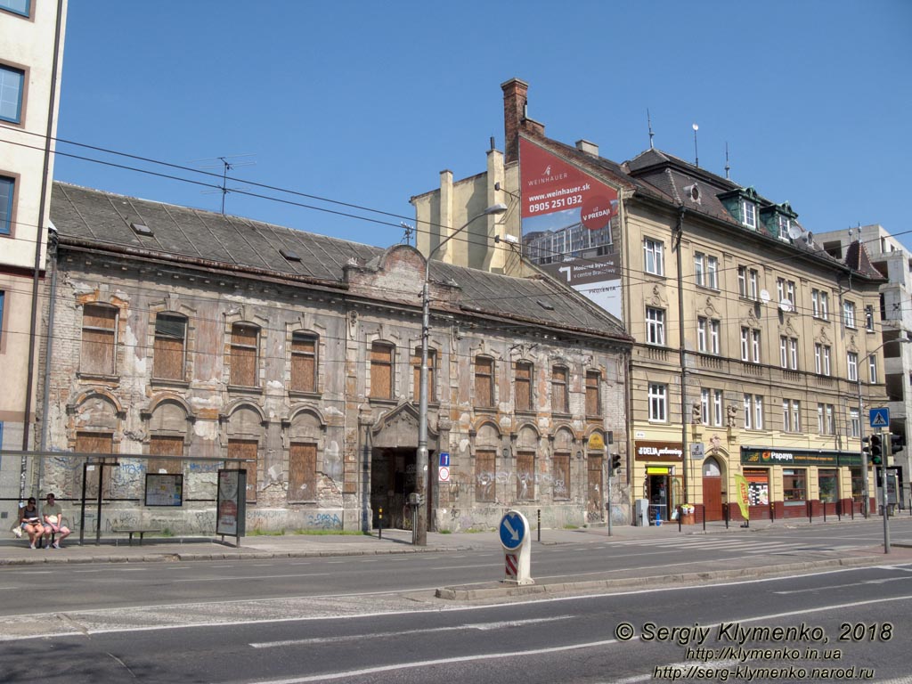 Фото Братиславы (Словакия). На улице 1 Мая (Namestie 1. maja).