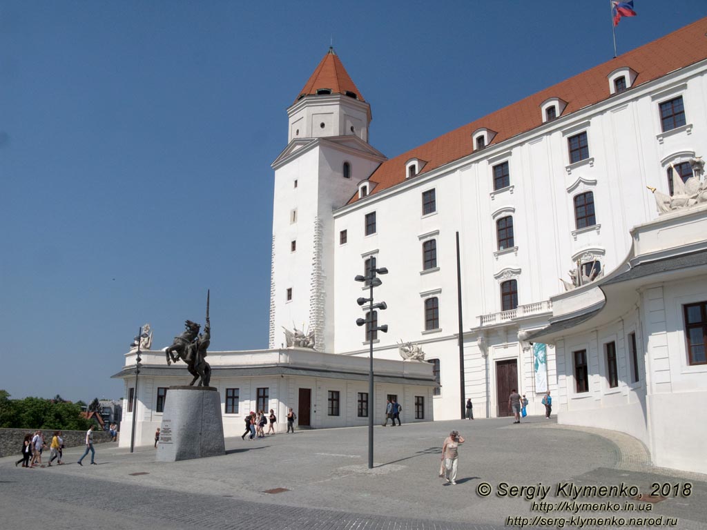 Фото Братиславы (Словакия). Братиславский град (Bratislavsky hrad).