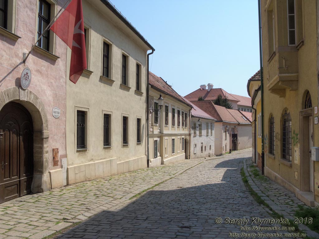 Фото Братиславы (Словакия). Улицами Старого города (Stare Mesto).