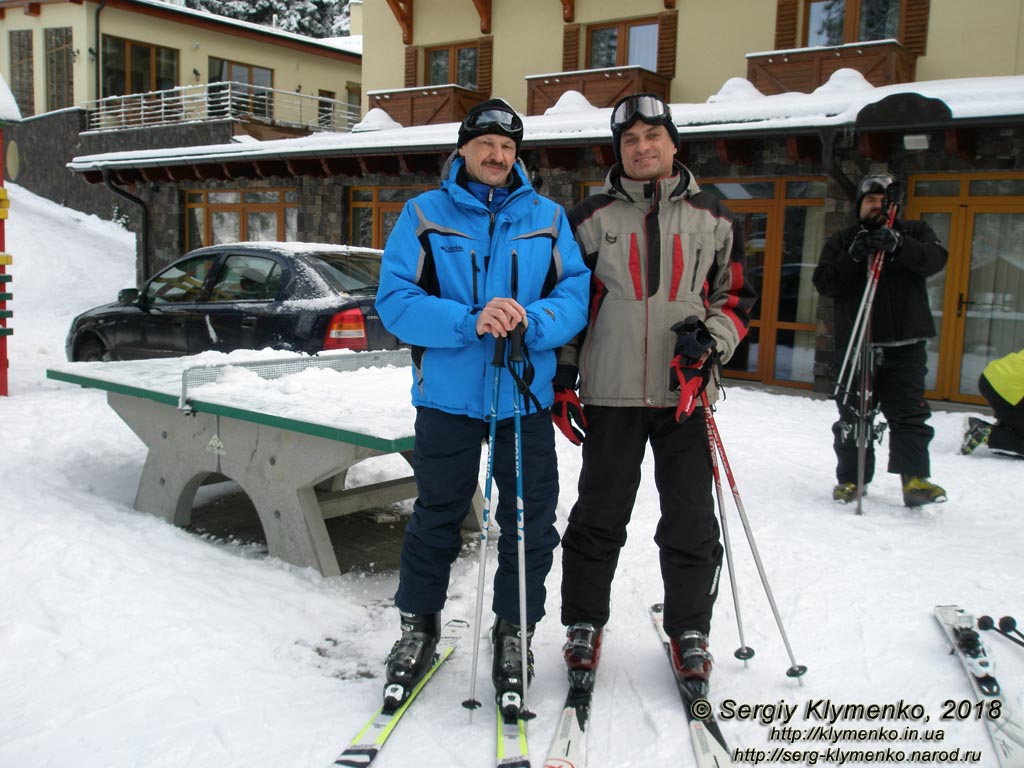 Словакия, горнолыжный курорт Ясна. Фото. Возле отеля «Ski & Wellness Residence Druzba».