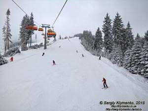 Словакия, горнолыжный курорт Ясна. Фото. Лыжная трасса 1, вид с подъемника B2.