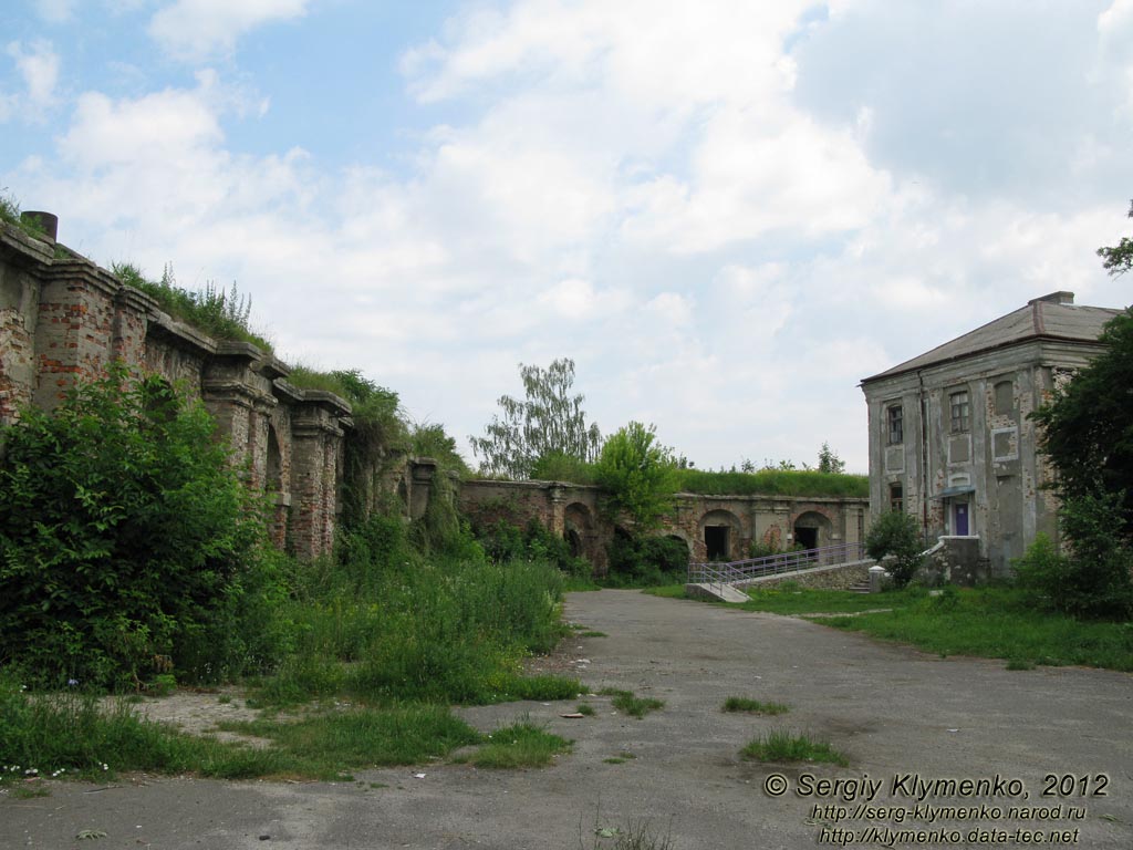 Броды. Фото. Крепость (Бродовский замок). На территории крепости.