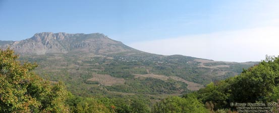 Гора Демерджи и село Лучистое. «Долина Привидений».