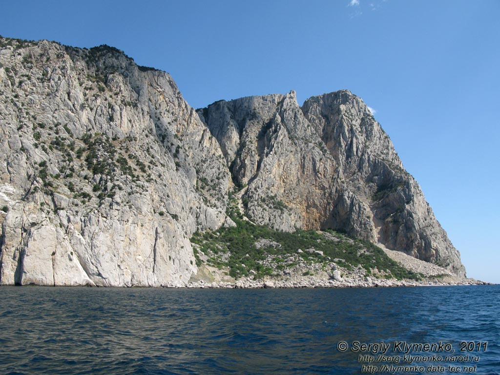 Крым. Фото. Мыс Айя. «Затерянный мир», вид с моря.