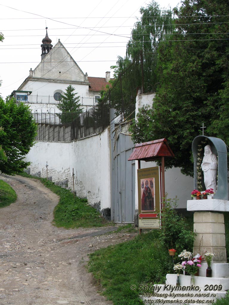 Тернопольщина. Бережаны. Фото. Монастырский комплекс оо. Бернардинив, 1630 год.