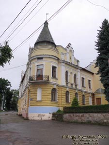 Ивано-Франковская область, город Калуш. Фото. Центр города. Памяти героев ОУН-УПА. Мирону, Марте Свидрукам.