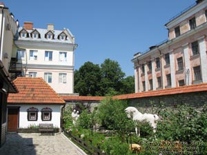 Каменец-Подольский. Фото. Старый Город. Частная гостиница «Гетьман». Внутренний двор.