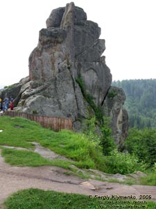 Львовская область. Близ села Урыч. Фото. Скалы Тустани вблизи.