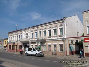 Волынская область, город Ковель. Фото. В центре города.
Улица Независимости, здание начала XX века, ныне - «Проминвестбанк».