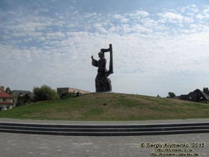 Волынская область, город Ковель. Фото. Памятник Тарасу Шевченко в парке на берегу речки Турья.