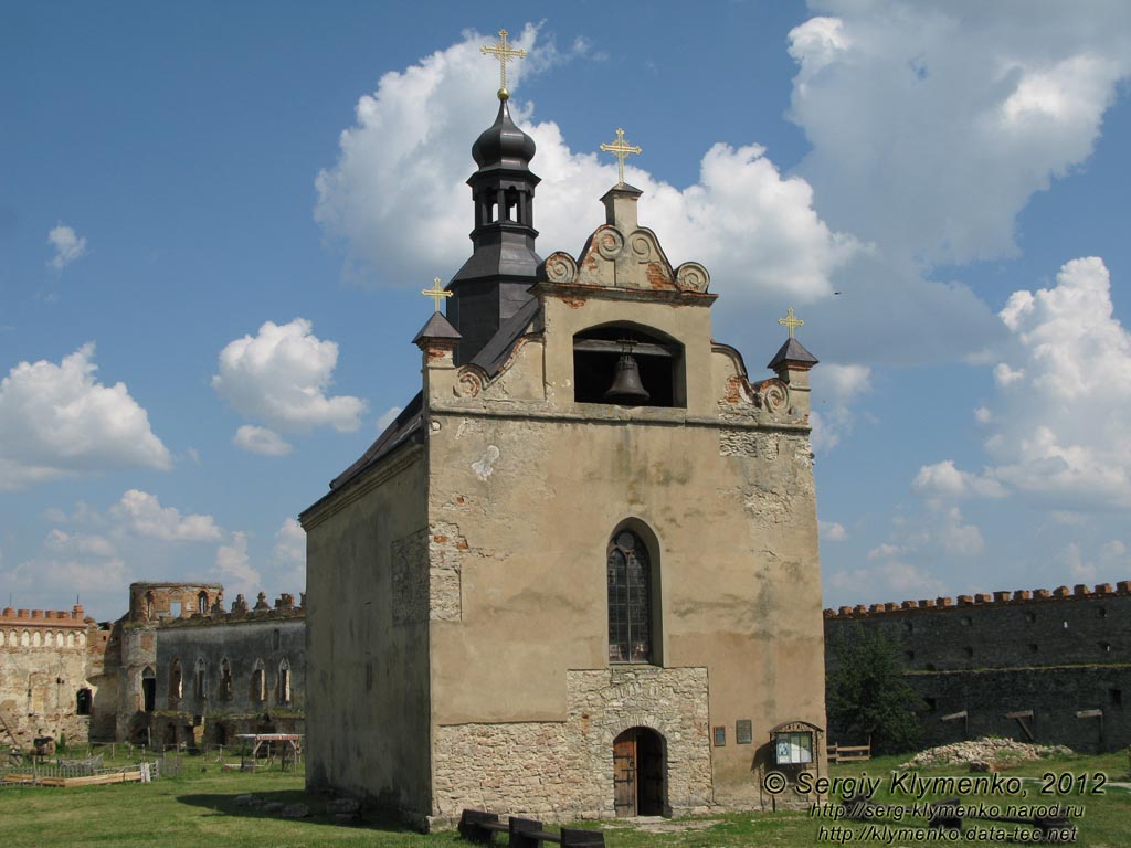 Хмельницкая область. Меджибож. Фото. Бывший костёл (1586 год) в крепости.
