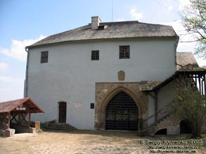 Ровенщина, Острог. Фото. Замок, памятник архитектуры XIV в. Вид с внутренней территории.