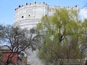 Ровенщина, Острог. Фото. Луцкая башня, памятник архитектуры XVI в.