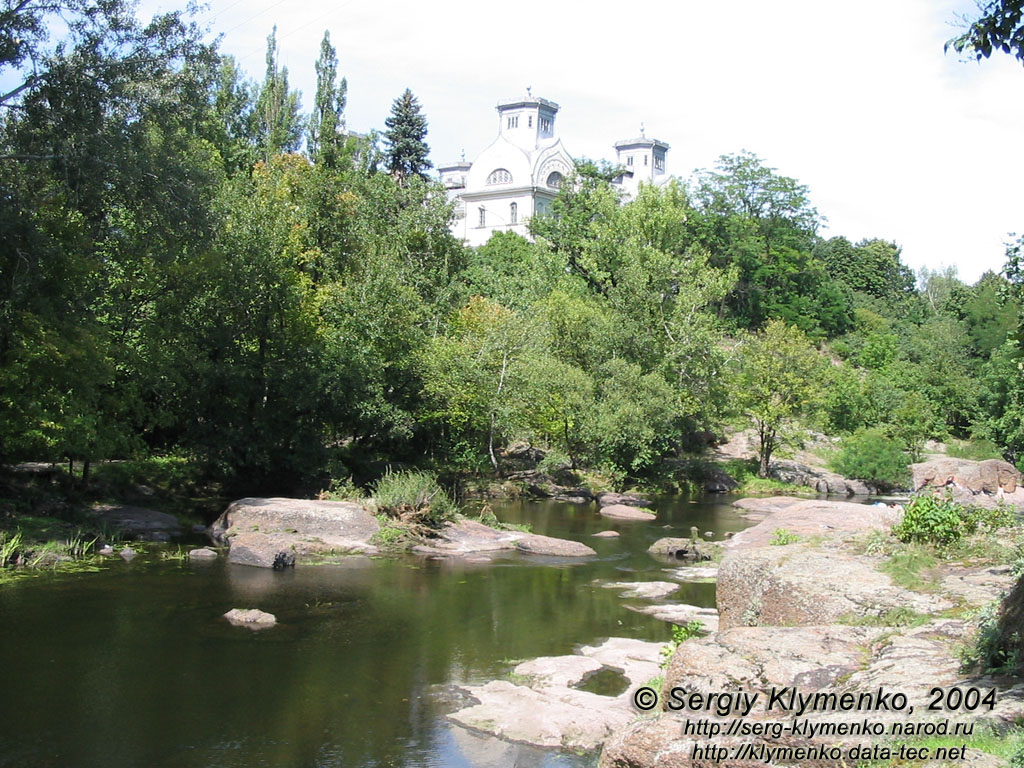 Корсунь-Шевченківський. Вид на палац Лопухіних-Демидових від річки Рось.