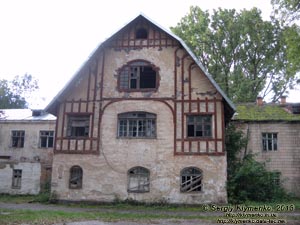 Ровненская область, Гоща. Фото. Бывший господский дом (дворец) в стиле шале (ул. Садовая, 5). Северный фасад.