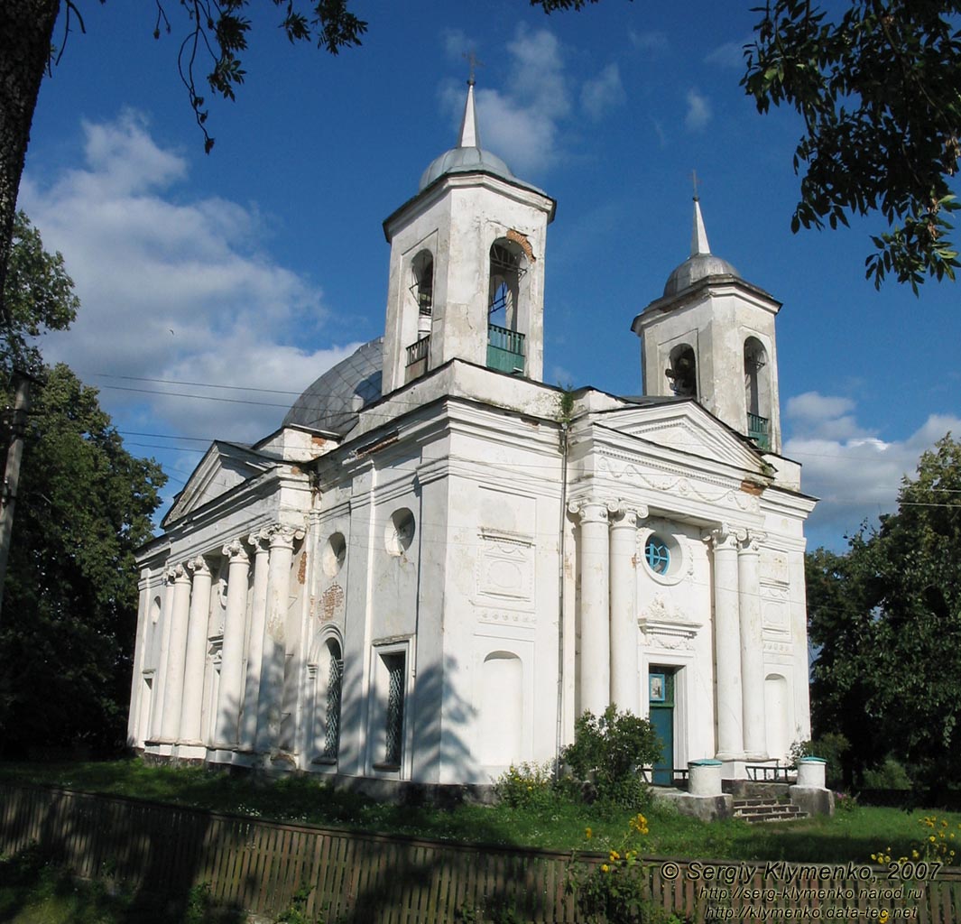 Вишеньки, Коропский район, Черниговская область. Фото. Успенская церковь - памятник архитектуры, 1728-1787 годы.