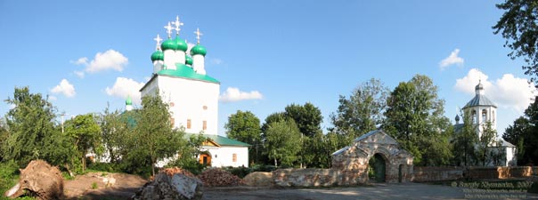Путивль, Сумская область. Фото. Святодухов монастырь, 1617-1754 годы.