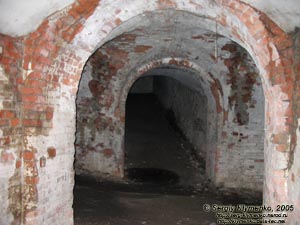 Тараканов. Дубенский форт; посредине подземного коридора, боковые ходы на второй земляной вал.