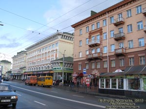 Ровно. Фото. По улице Соборная.