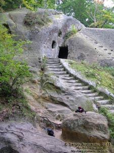 Львовская область. Розгирче. Фото. Лестница на верхний «этаж» скального монастыря (49°06'53"N, 23°42'01"E).