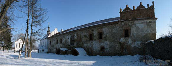 Подолье. Староконстантинов. Фото. Замок князей Острожских, 1561-1571 годы. Вид изнутри замка.