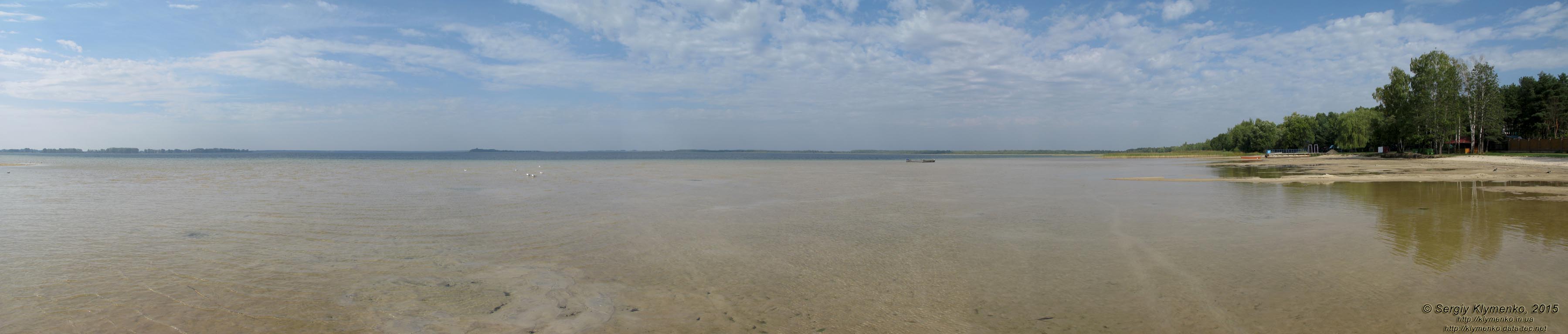 Волынь, Шацкие озёра. Фото. Живописный вид озера Свитязь. Панорама ~210° (51°30'41.20"N, 23°53'25.70"E).