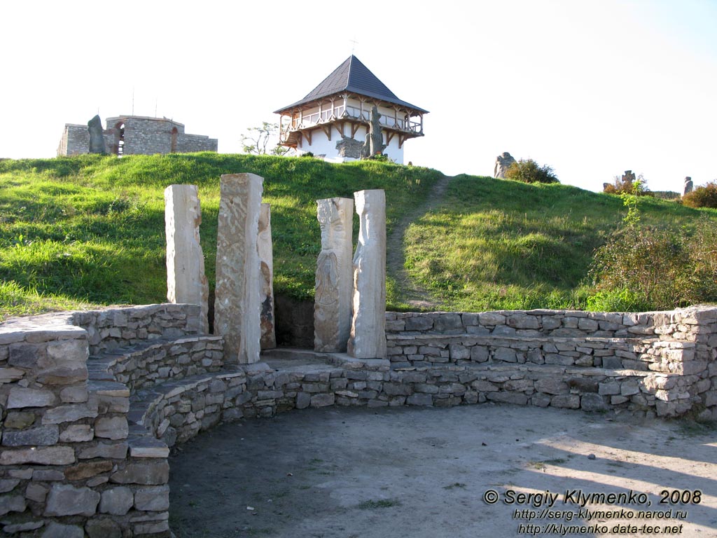 Винничина. Фото. Буша. Вид на заповедник снизу, с дороги вдоль речки Бушанка.