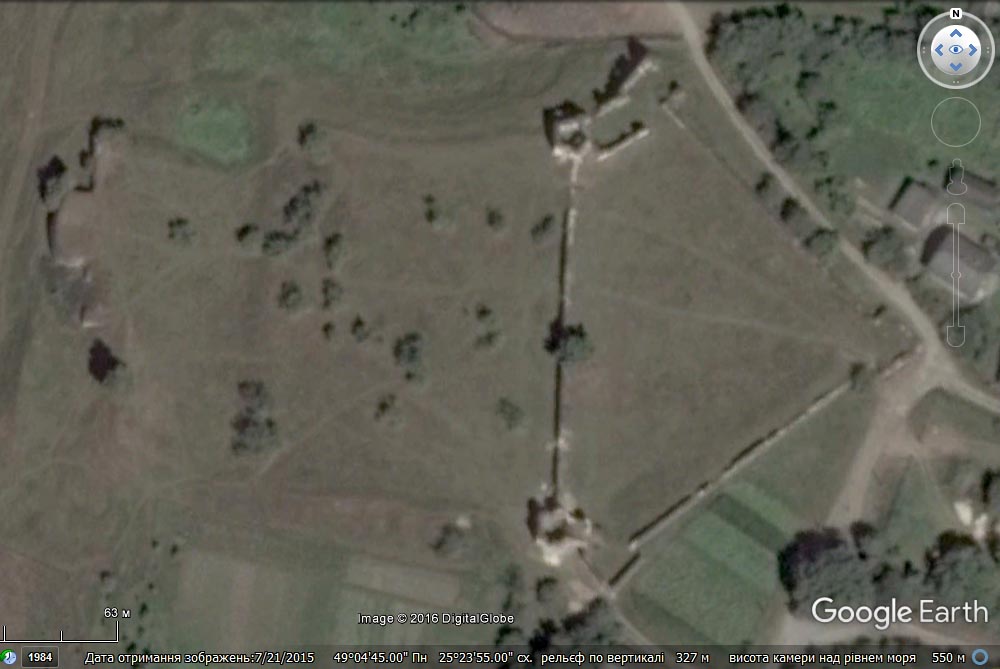Тернопольская область, Подзамочек. Спутниковый снимок замка Творовских (с Google Earth). Image © 2016 DigitalGlobe.