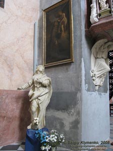 Жолква. Фото. Приходской костел Св. Лаврентия изнутри. Фрагмент интерьера.