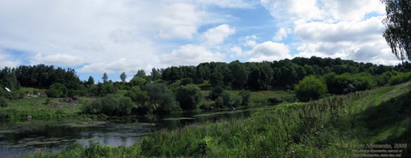 Житомирщина. Новоград-Волынский. Фото. Панорама правого берега речки Случ.