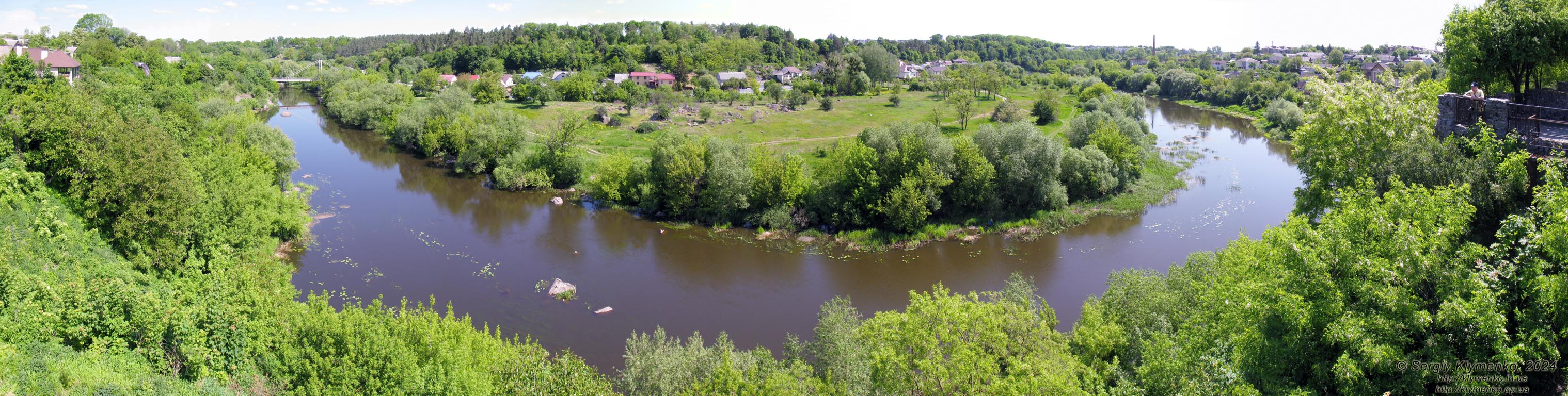 Житомирщина. Звягель. Фото. Панорама (~180°) правого берега речки Случ с высокого левого берега.